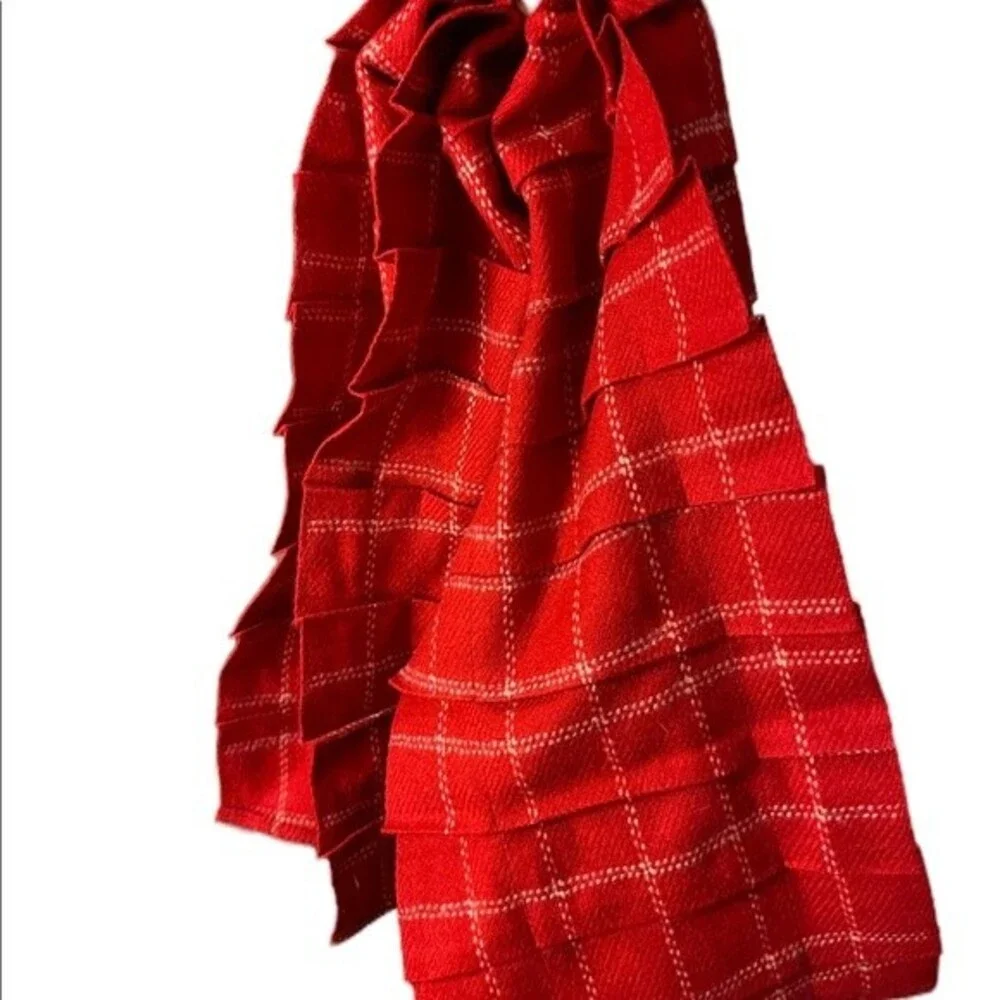 NWT LANDS END Red White Plaid Stitch Pleated Scarf.  Super Freaking Cute. 78